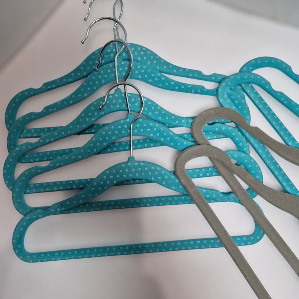 Infant Toddler Velvet Hangers Non Slip Slim‎ Polka Dot Teal Gray 13” Lot - Picture 2 of 5